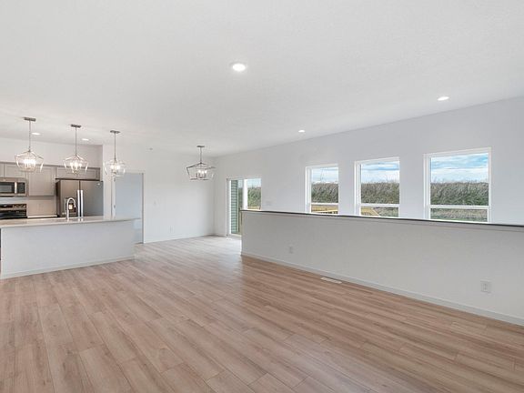 4th image of 1725 Dalton St