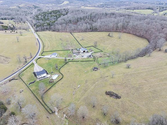 3rd image of 843 State Highway 19