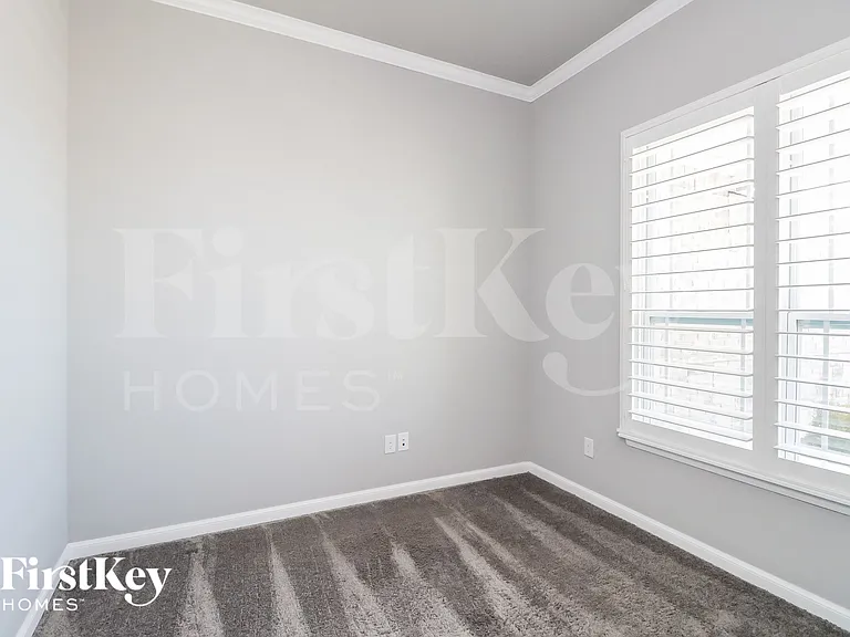1720 Gladington Ct — Photo 13