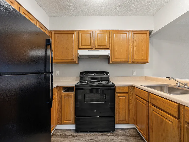 Sabal Palms Apartments — Photo 23