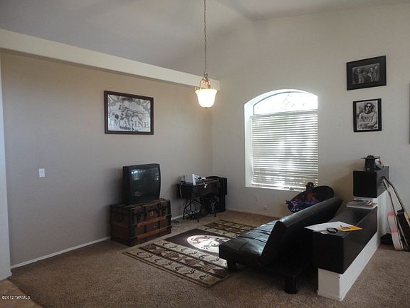 3rd image of 980 S Paperflower Ave