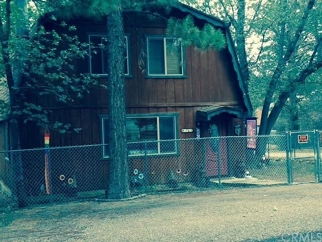 1st image of 469 Leonard Ln