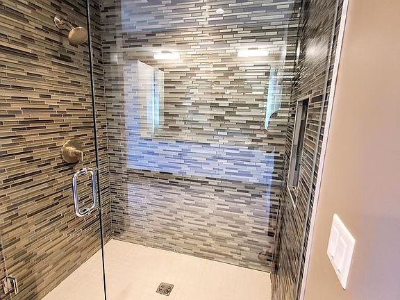 3rd image of 4422 N 75th St #4014