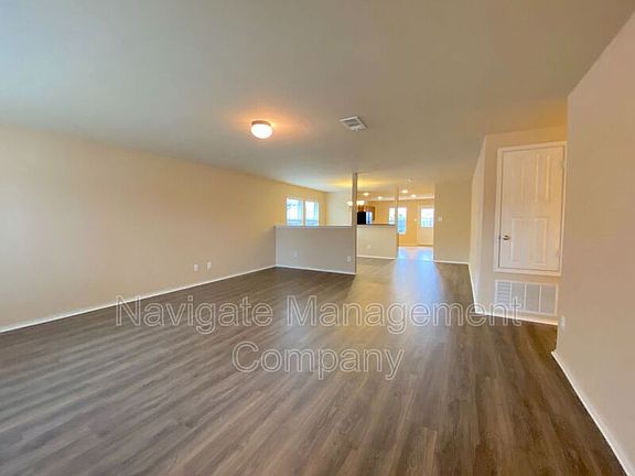 4th image of 1917 Nightingale Dr
