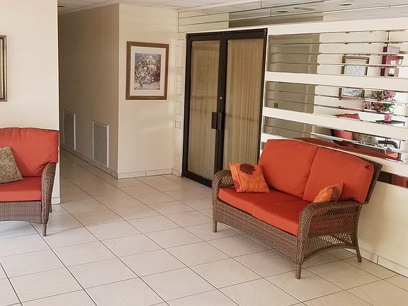 3rd image of 8101 Byron Ave APT 208