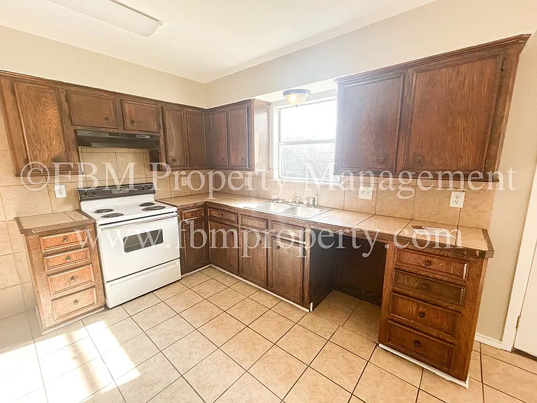 1401 Old Bardwell Rd #B — Photo 7