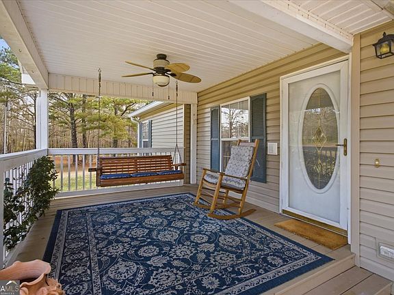 3rd image of 266 Payton Rd