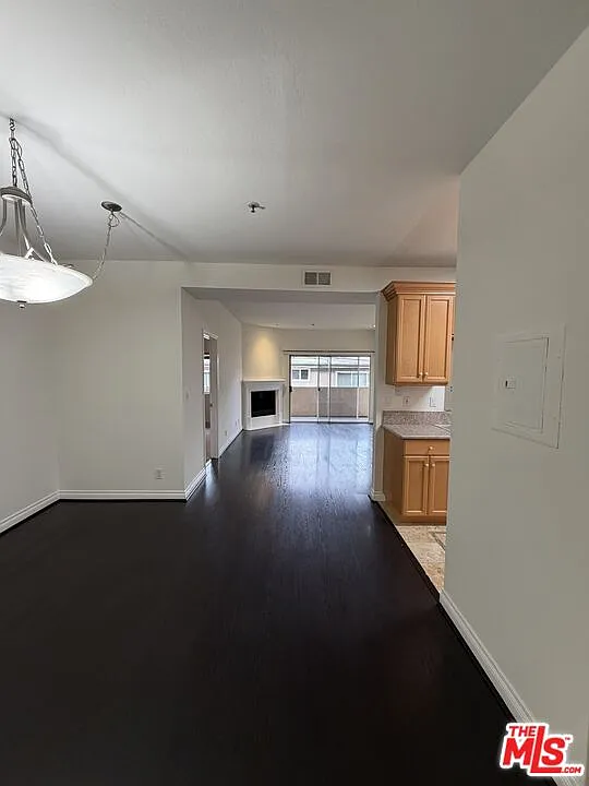 2 bed, 2.0 bath, 1020 sqft, $3,200 — Photo 4
