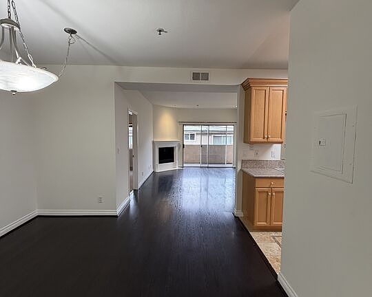 4th image of 87 S Allen Ave APT 204