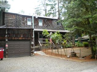 54901 E Kirkwood Dr, Sandy, OR 97055