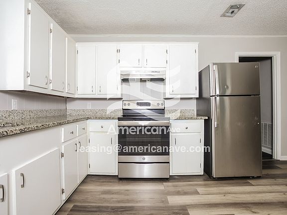 1209923_004_kitchen_5.jpg