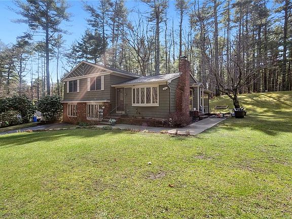2nd image of 1031 Town Farm Rd