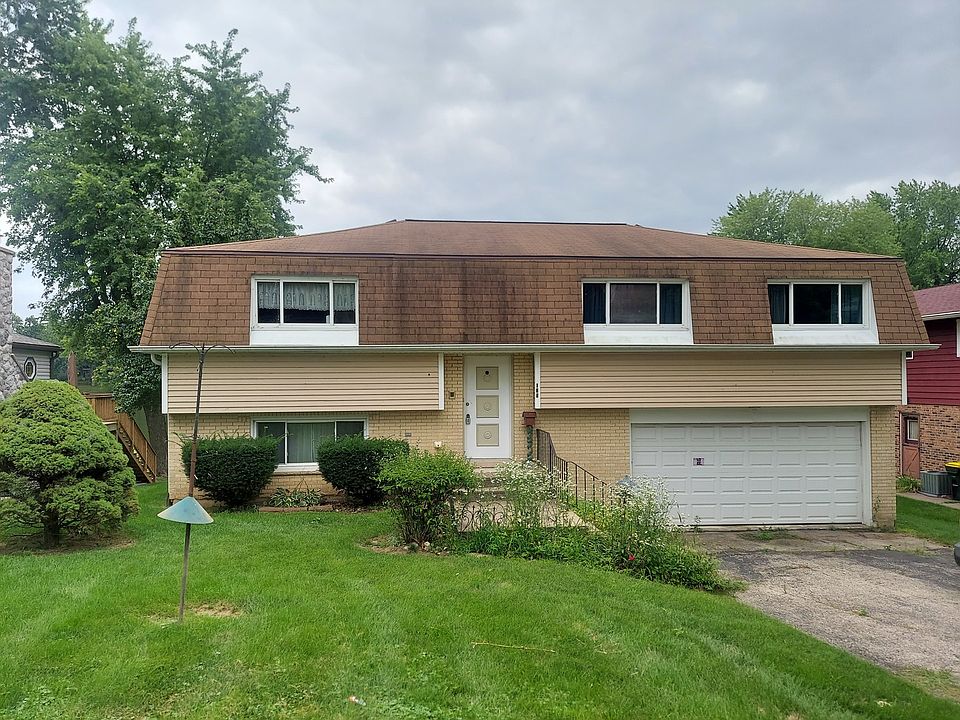 1st image of 135 Hilltop Dr
