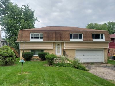 135 Hilltop Dr, Lake In The Hills, IL, 60156