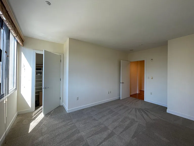 255 Berry St #601 — Photo 20