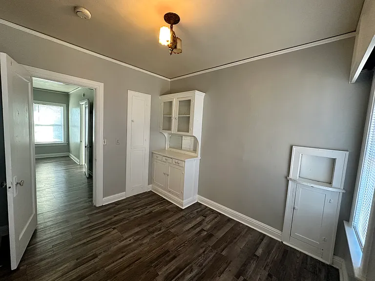 216 W Oak Ave #4 — Photo 10