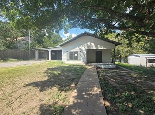 303 S Lloyd St, Hamilton, TX 76531