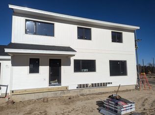 39 Windsor Ln UNIT B, Hudson, NH 03051