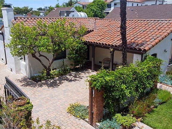2nd image of 4425 Mariota Ave