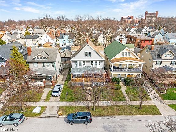 3rd image of 1281 Cook Ave