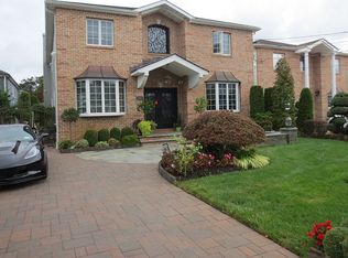 1857 Old Mill Rd, Merrick, NY 11566