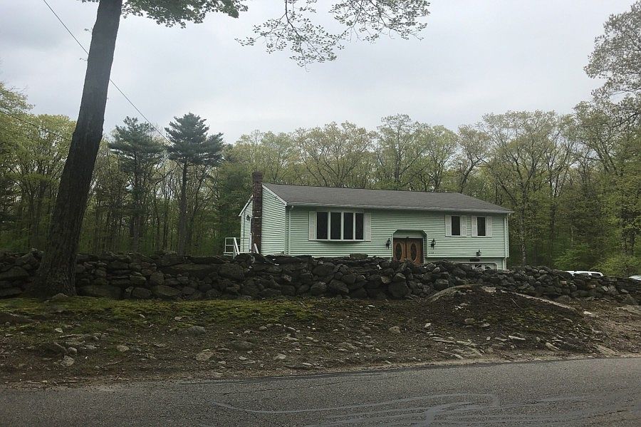 2nd image of 773 NW Main St