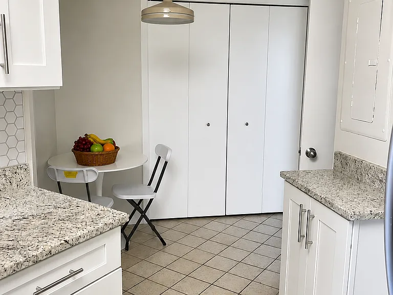 Kitchen/Breakfast Area