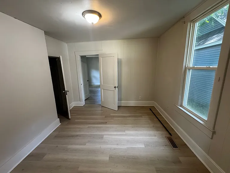 934 N National Ave — Photo 20