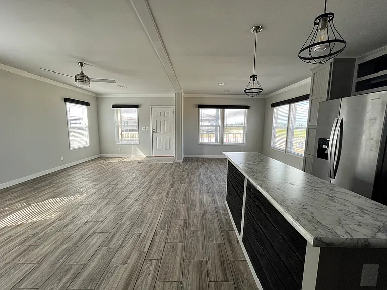 2941 Chamber Pkwy — Photo 3