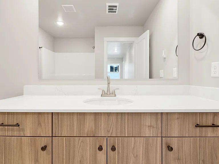 2716 Oleander Loop — Photo 33