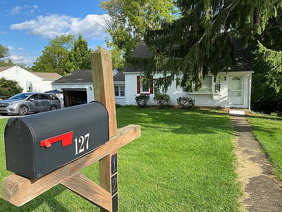 2nd image of 127 Ashley Rd