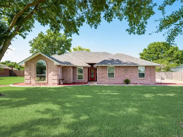 833 Rock Creek Ln, Red Oak, TX 75154