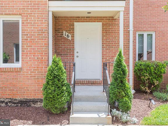 2nd image of 16 Rockcrest Cir