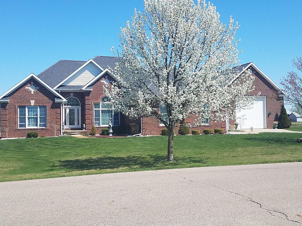 1st image of 118 Clover Brook Dr