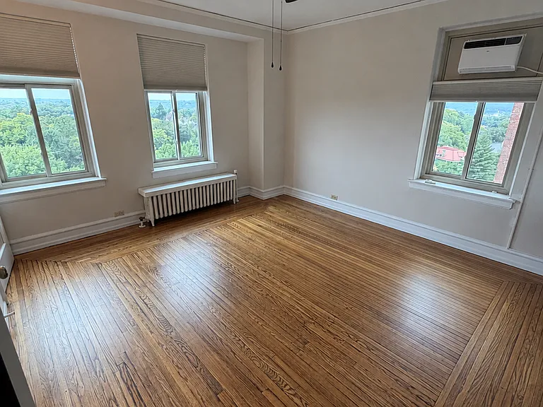 3900 Rose Hill Ave #905 — Photo 14