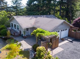 94010 E Shore Dr, North Bend, OR 97459