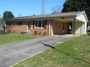 1385 23rd Ave NE, Hickory, NC 28601