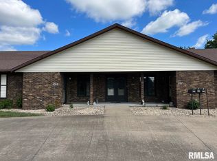 2105 Maple Ave, Macomb, IL 61455