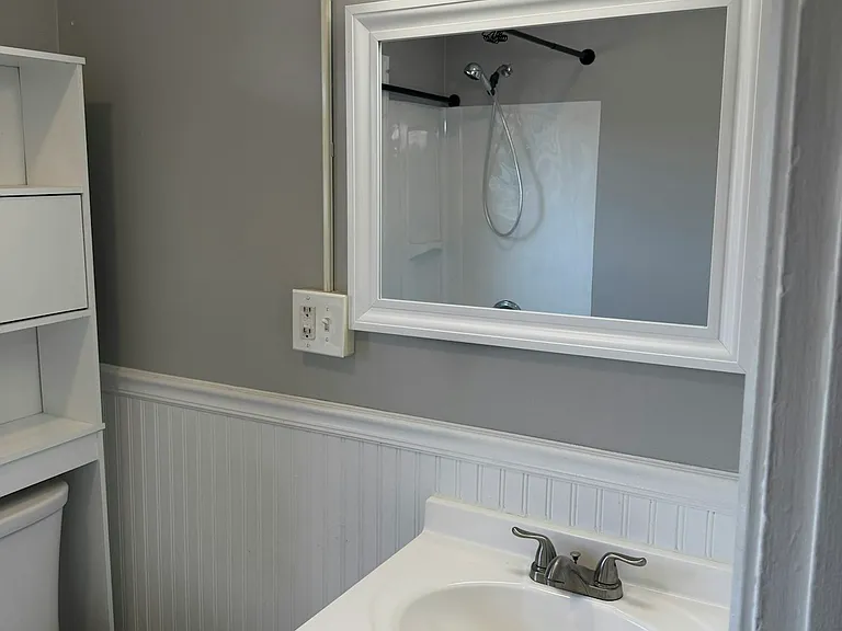 319 Hanover St #4 — Photo 6