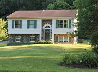 225 Hickory Dr, Tyrone, PA 16686