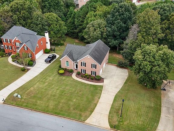 2nd image of 3073 Virginia Pl