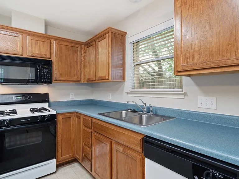 1401 Thibodeaux Dr — Photo 10