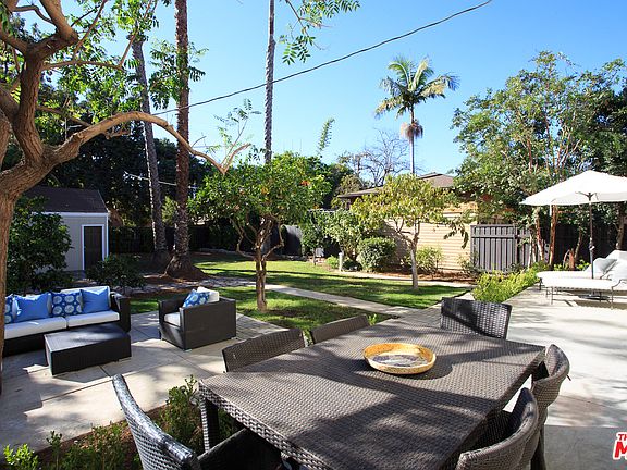 4th image of 233 S Wilton Pl