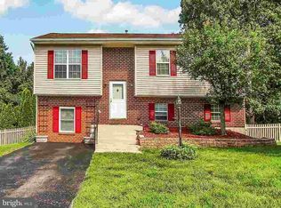 1686 Valley Vista Dr, York, PA 17406