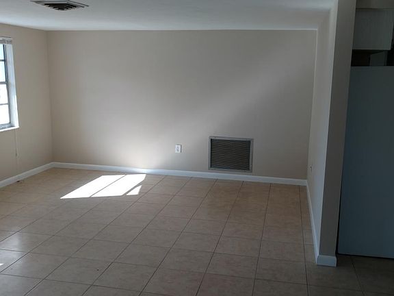 2nd image of 5305 Penguin Dr