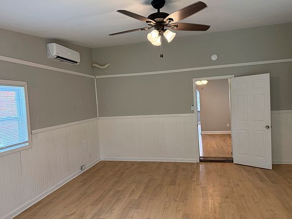 2nd image of 5732 N Way