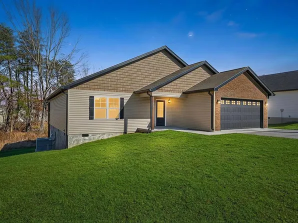 158 Sky View Meadow Dr, Crossville, TN 38555