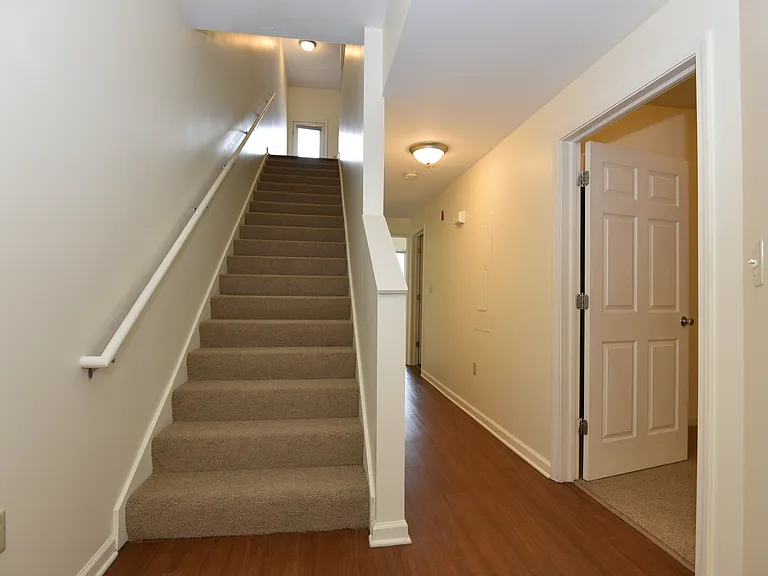 320 S Dunn — Photo 45