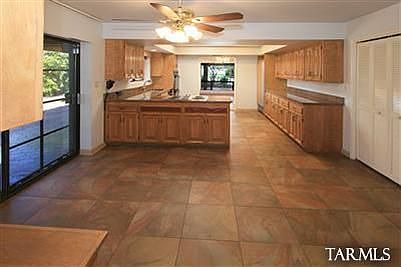 3rd image of 7901 N Tuscany Dr