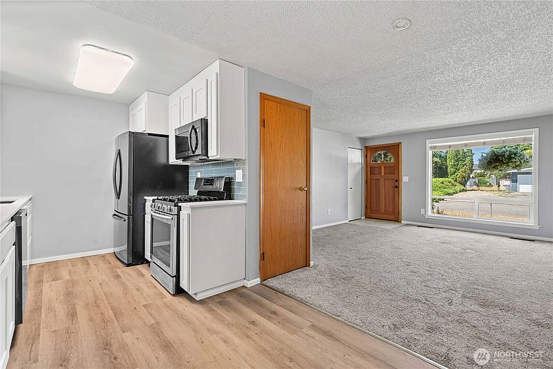 4th image of 17655 SE 267th Place